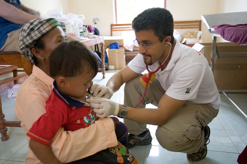 9 xa ngheo kon tum nhan qua quy