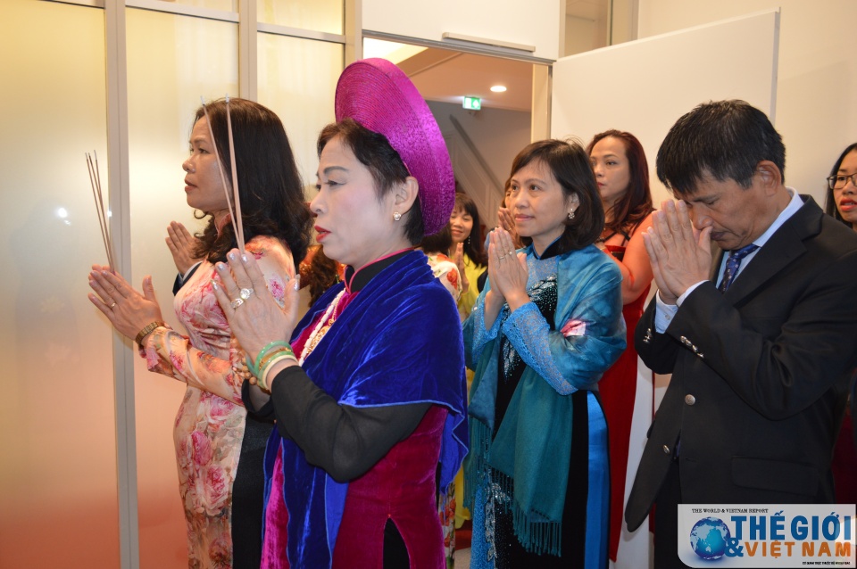 mit tinh ky niem cach mang thang tam va quoc khanh 29 tai ha lan