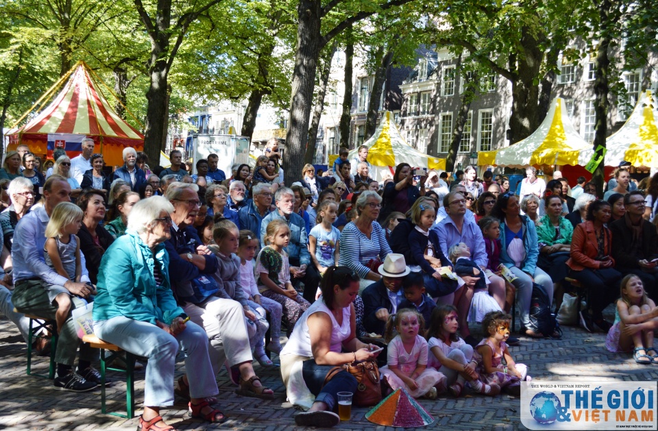 viet nam tham du embassy festival quoc te lan thu v tai ha lan