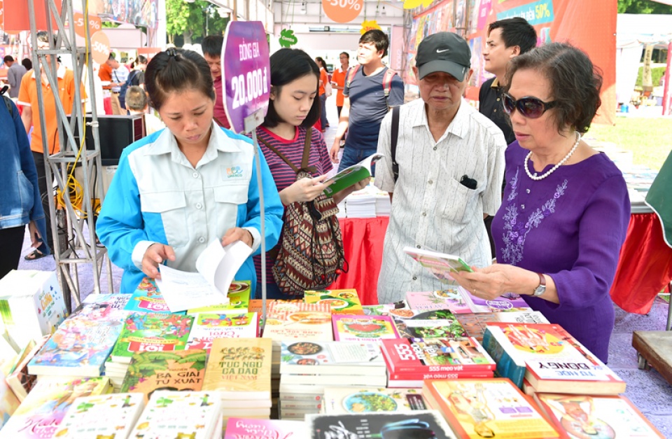 sach va hoi nhap 2016