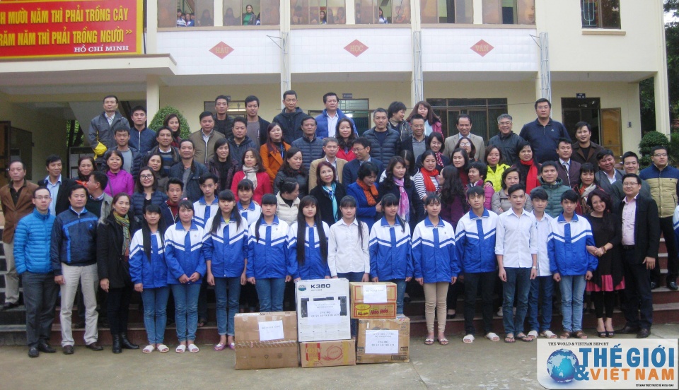 cong doan bo ngoai giao trao qua tu thien tai cao bang