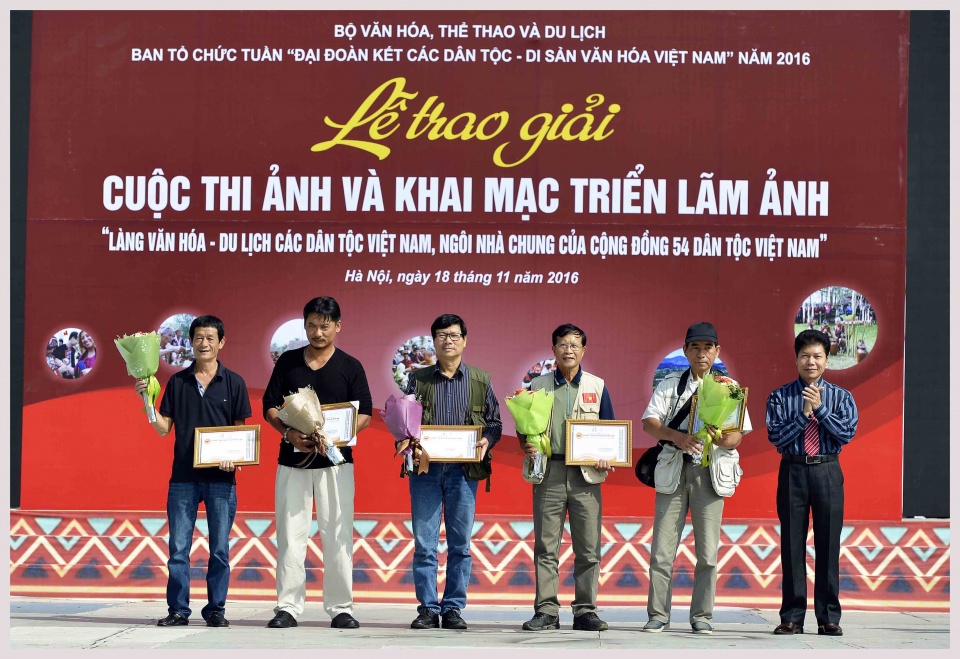 trao giai cuoc thi anh ve cong dong cac dan toc viet nam