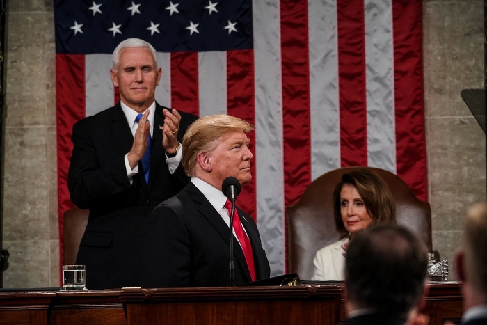 bau cu my 2020 tong thong trump hua giam thue cho tang lop trung luu