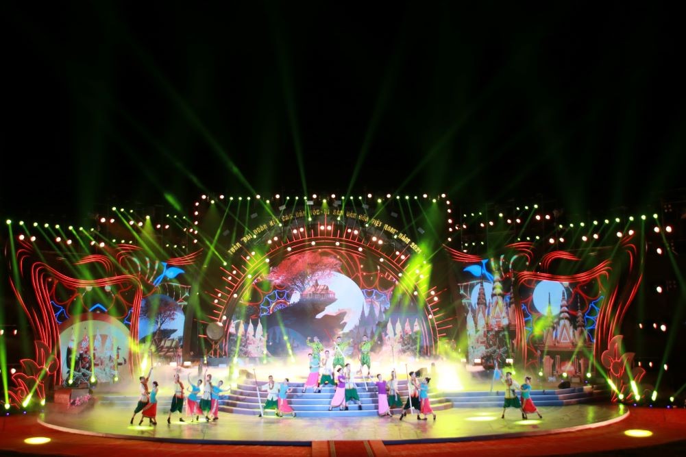 Ấm áp và rực rỡ đêm khai mạc 'Đại đoàn kết các dân tộc - Di sản Văn hóa Việt Nam 2021'