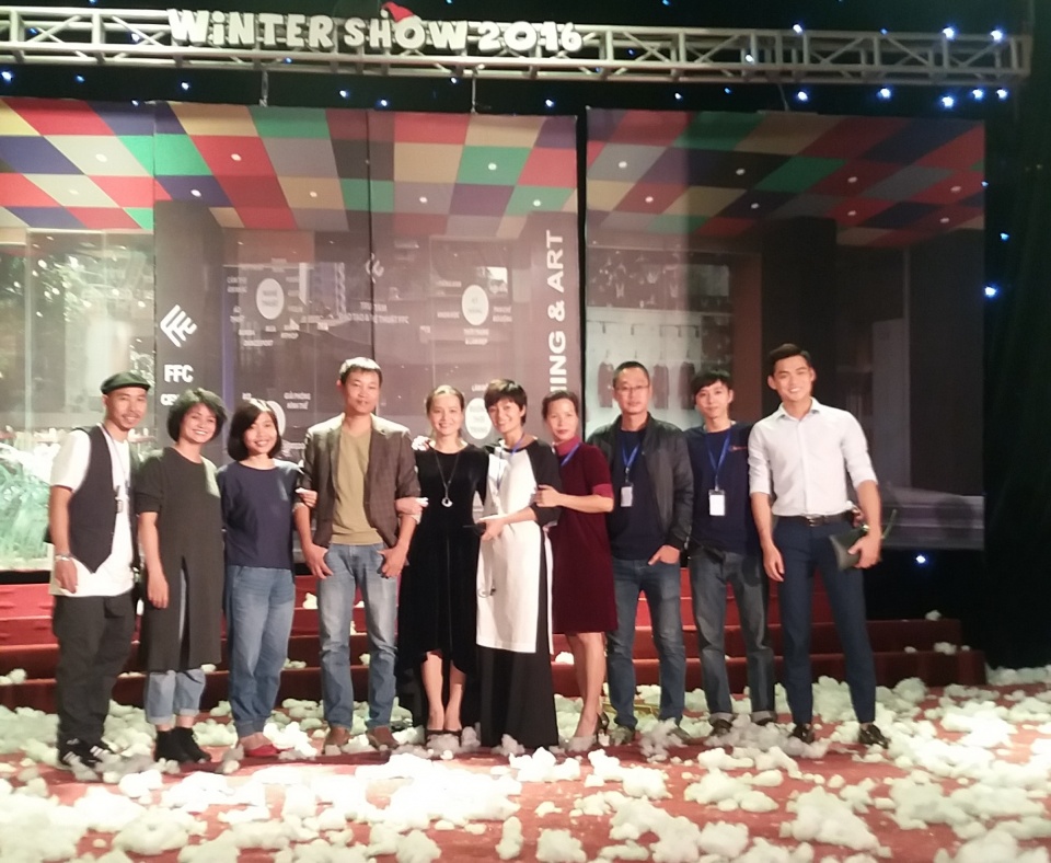 ong gia noel bi bat coc noi dai uoc mo bay