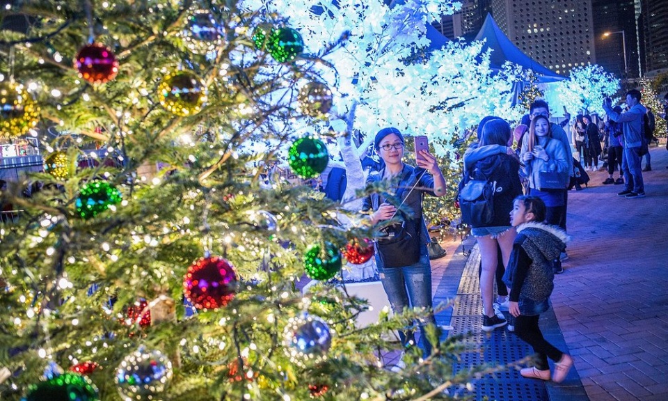 ron rang sac mau giang sinh muon phuong