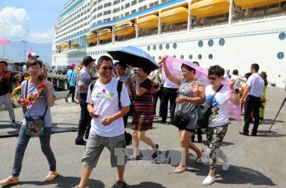 2016 da sac buc tranh khach quoc te den viet nam