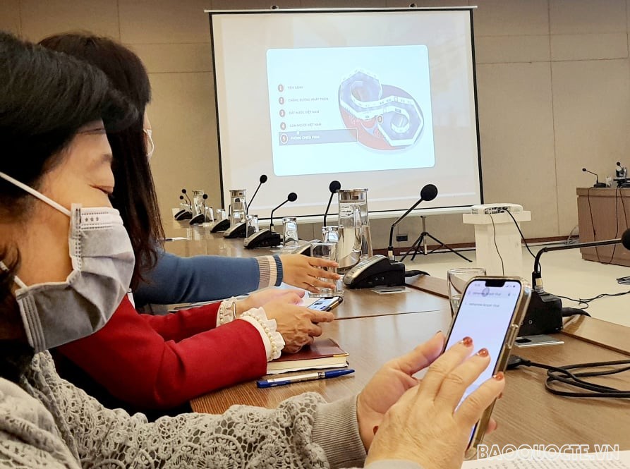 Khai mạc triển lãm Tranh sơn mài Việt Nam trực tuyến địch dạng 3D.