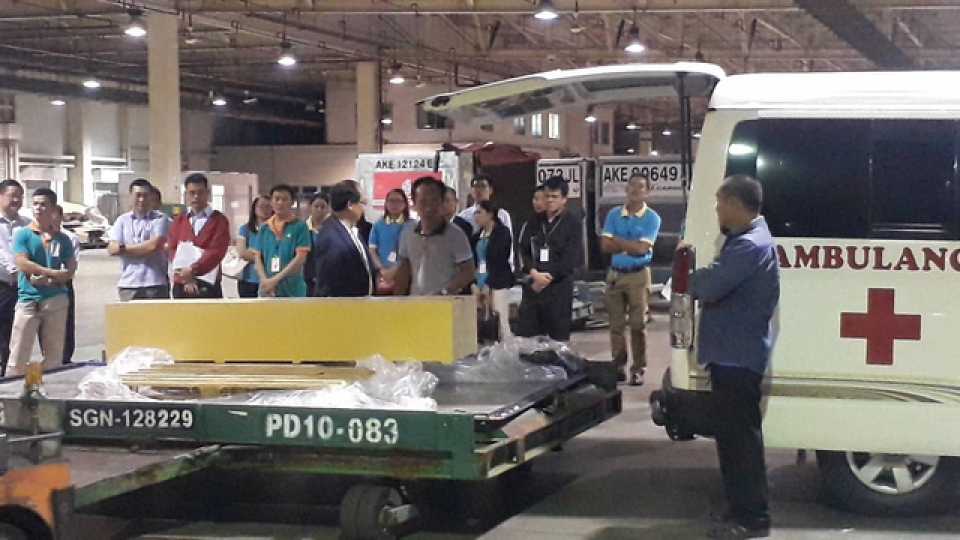 Thi thể 3 nạn nhân trong vụ đánh bom ở Ai Cập về đến Việt Nam thi the 3 nan nhan trong vu danh bom o ai cap ve den viet nam