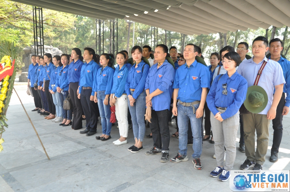 doan thanh nien bo ngoai giao va hanh trinh tri an mien trung