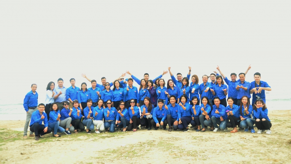 doan thanh nien bo ngoai giao va hanh trinh tri an mien trung