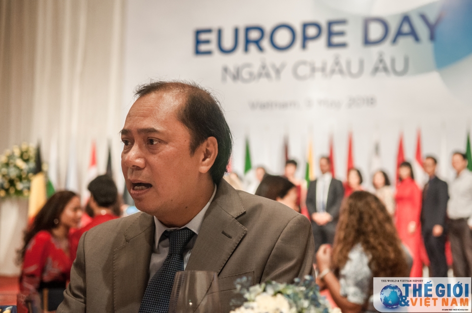 ky niem 68 nam ngay chau au