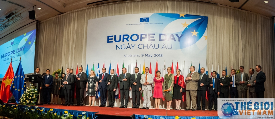 ky niem 68 nam ngay chau au