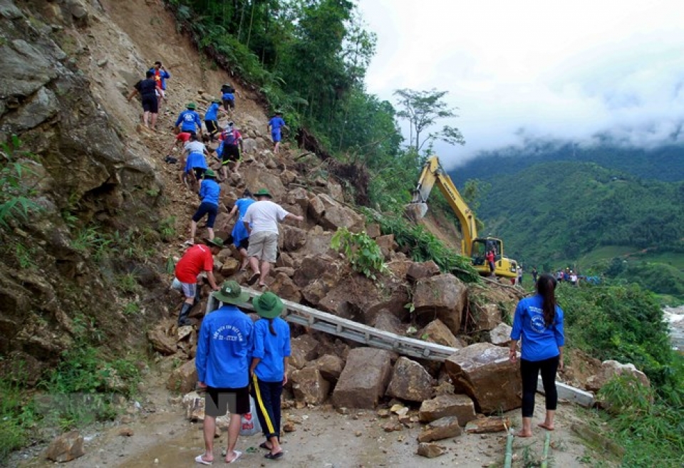 nhieu khu vuc co mua de phong lu quet va sat lo dat mien nui phia bac