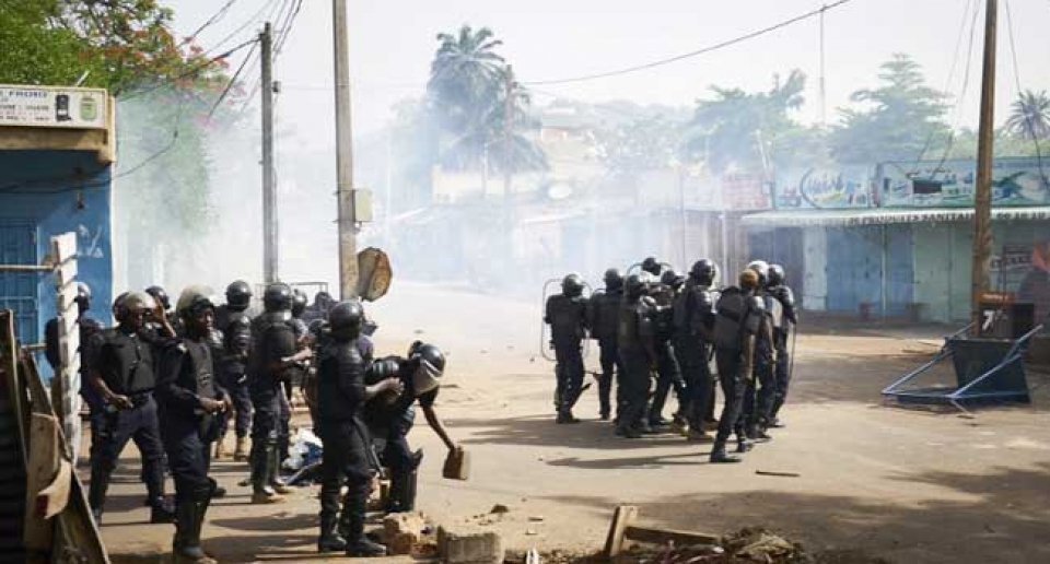 mali ngan chan am muu tan cong truoc them bau cu