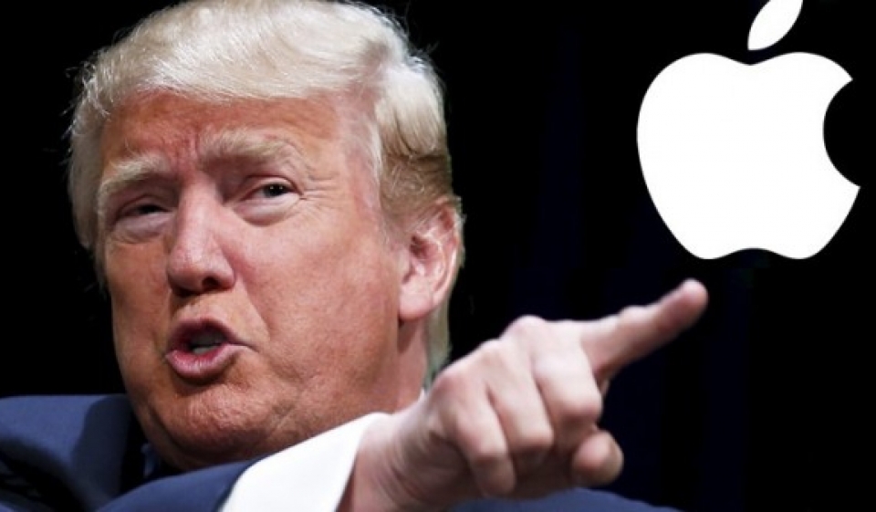 tong thong trump hoi thuc apple chuyen nha may san xuat ve my