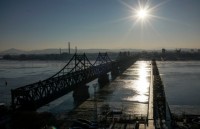 tau nga dam vao cau o han quoc thuyen truong say xin