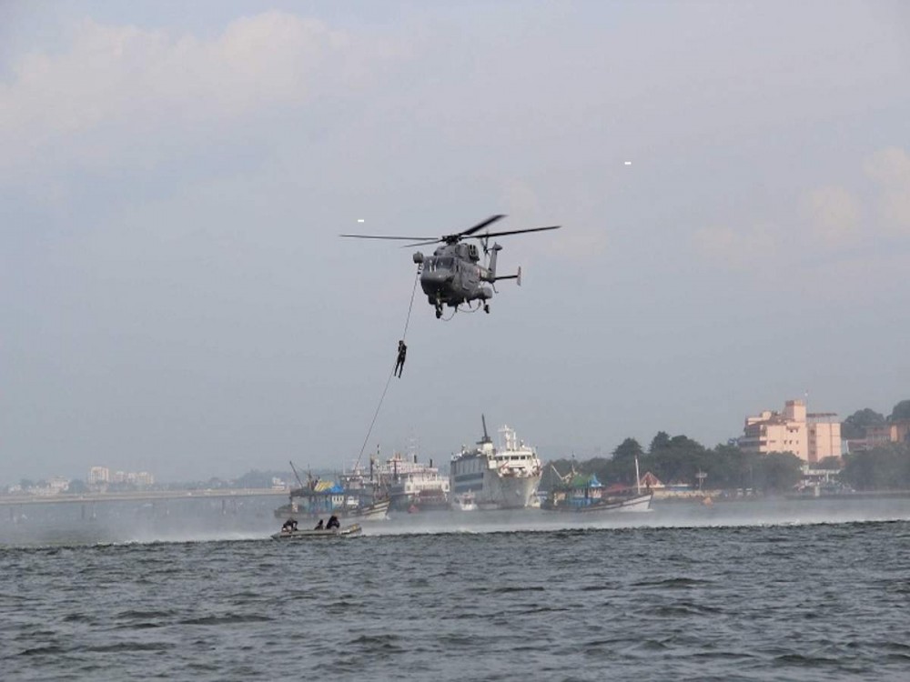 (02.13) Ấn Độ khẳng định cuộc tập trận là nhằm kiểm tra khả năng sẵn sàng chiến đấu của Hải quân nước này. (Nguồn: The Economic Times)