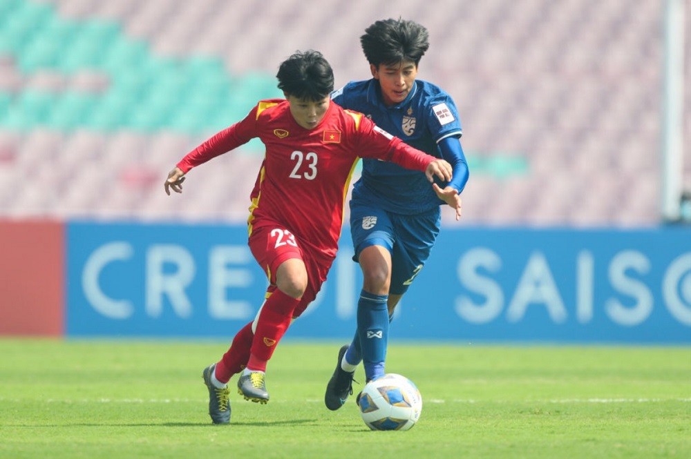 (02.05) Tuyển bóng đá nữ Việt Nam đã vượt qua Thái Lan, nhưng thách thức còn ở phía trước. (Nguồn: VTC)