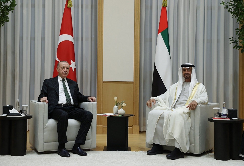 (02.15) Hoàng Thái tử UAE Mohammed bin Zayed al-Nahyan và Tổng thống Thổ Nhĩ Kỳ Tayyip Recep Erdogan ngày 14/2 tại Cung điện Qasr Al Watan, Abu Dhabi (UAE). (Nguồn: EPA)