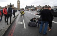 Anh nghi ngờ khủng bố Hồi giáo đứng sau vụ tấn công tại London