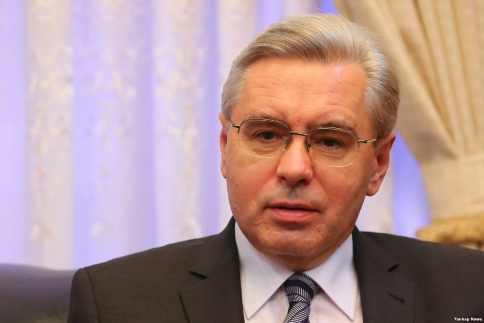 dai su nga tai han quoc keu goi cac ben kiem che