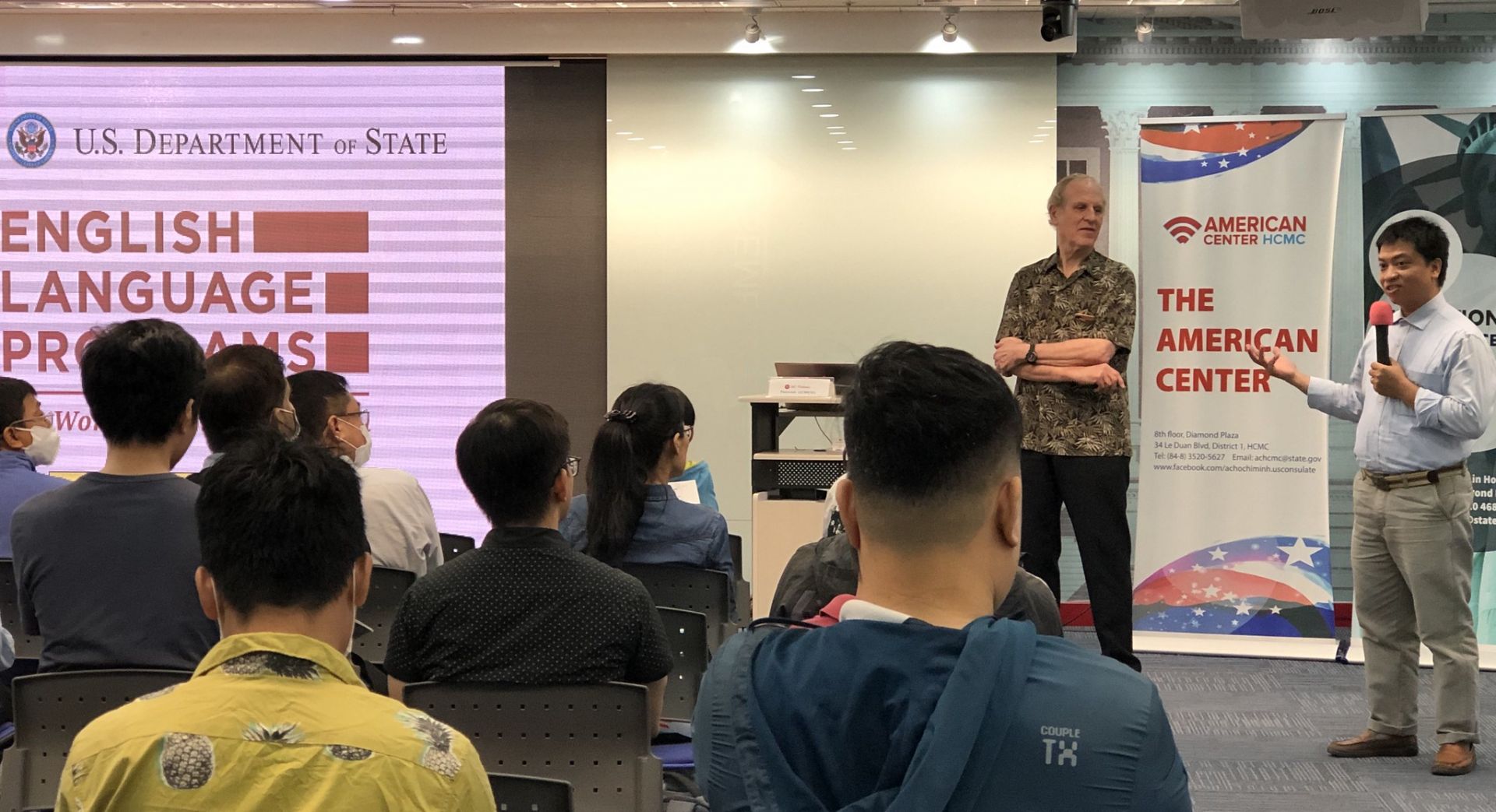 doi pho covid 19 my tam dung phong van cap visa tai viet nam