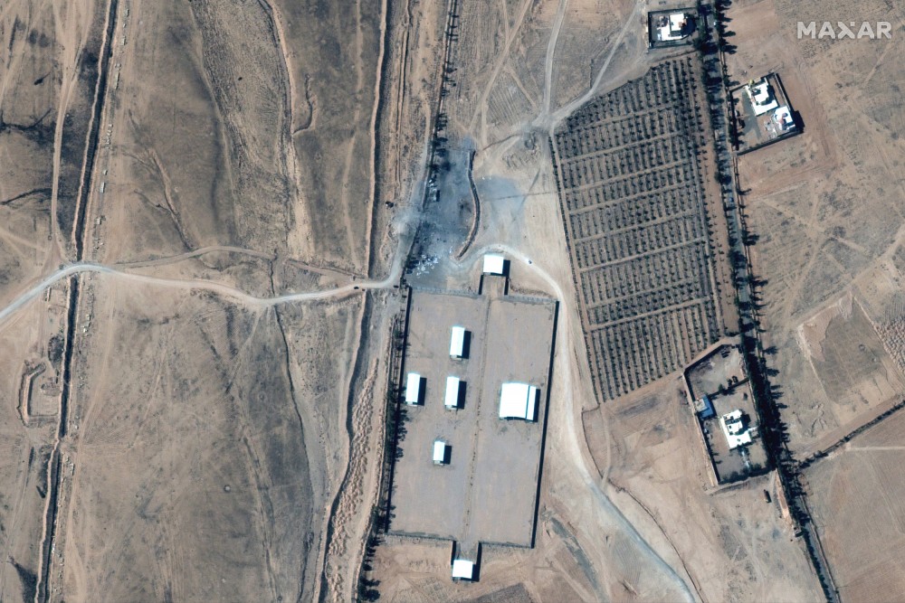 Hình ảnh vệ tinh khu vực chịu đợt không kích của Mỹ. (Nguồn: Maxer)