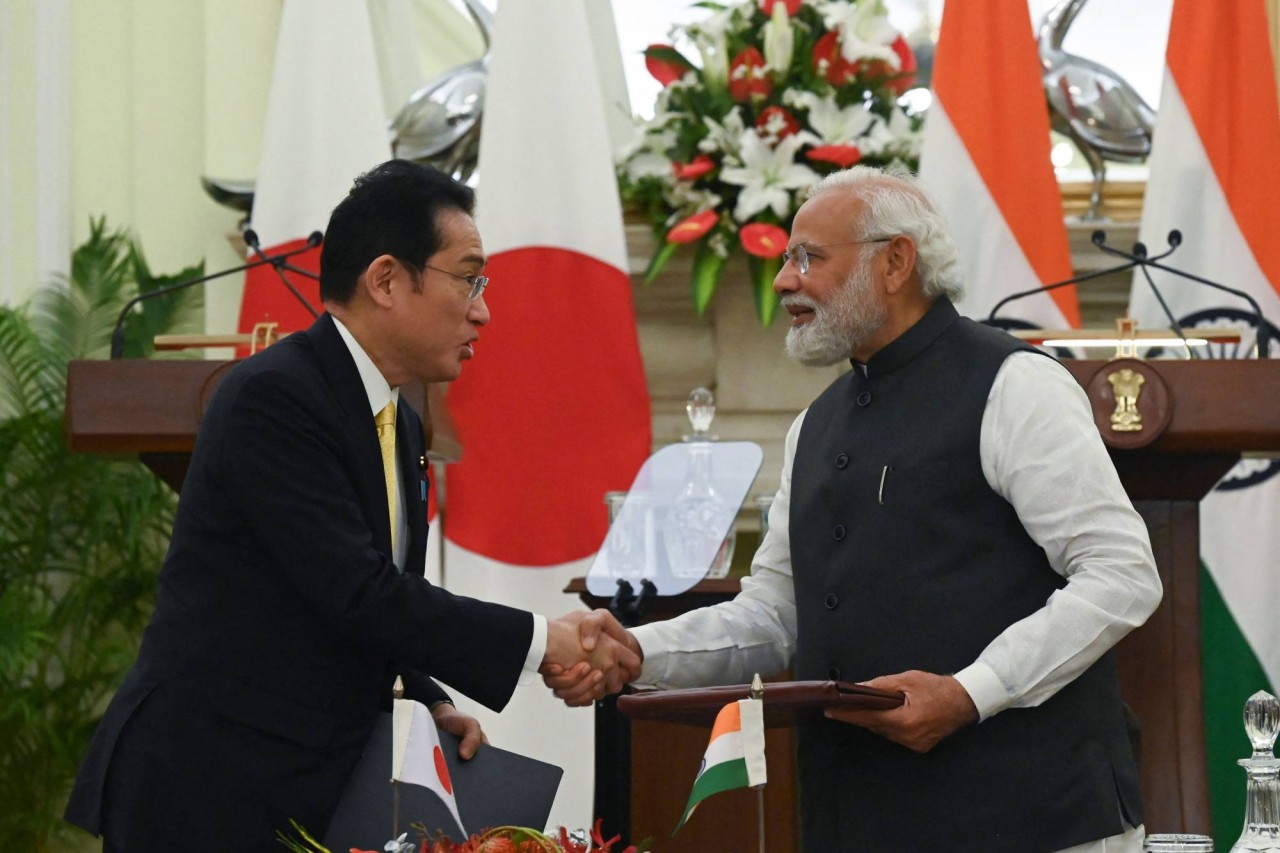 (03.23) Thủ tướng Nhật Bản Kishida Fumio và người đồng cấp Ấn Độ Narendra Modi trong cuộc gặp ngày 18/3 tại New Delhi, Ấn Độ. (Nguồn: AFP)