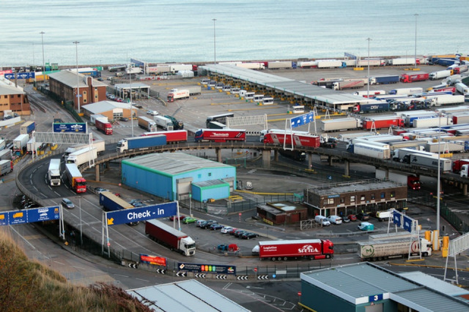 giao thuong hau brexit cau chuyen cang dover