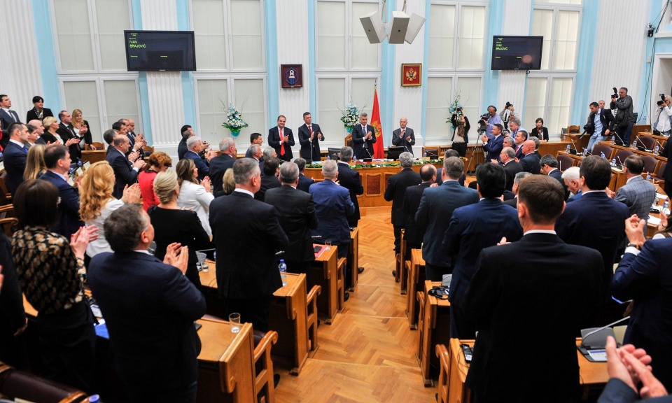 quoc hoi montenegro phe chuan viec gia nhap nato