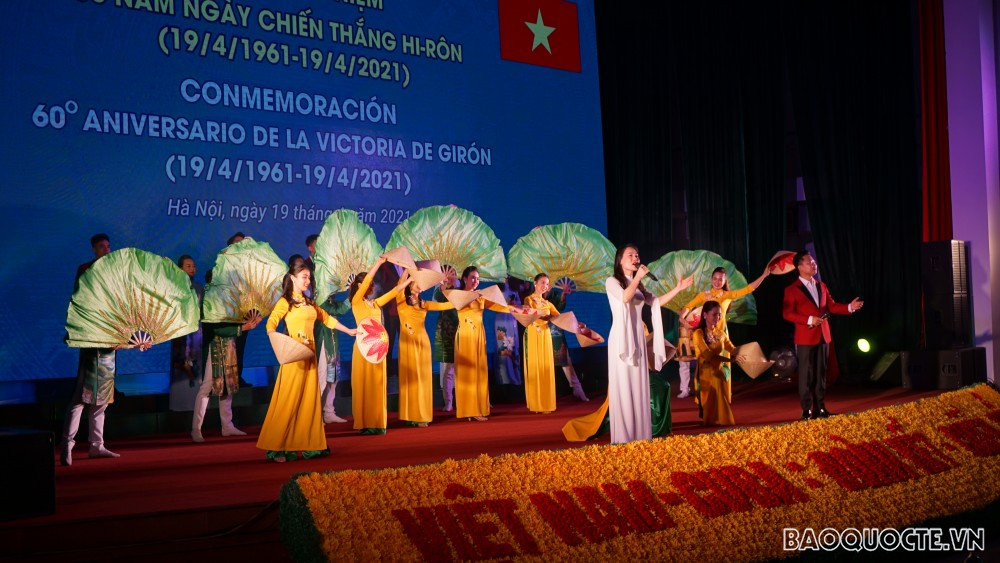 Bộ Quốc phòng kỷ niệm 60 năm chiến thắng Hiron của nhân dân Cuba