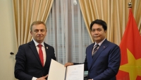 Việt Nam tiếp nhận bản sao Thư ủy nhiệm bổ nhiệm Đại sứ Ukraine