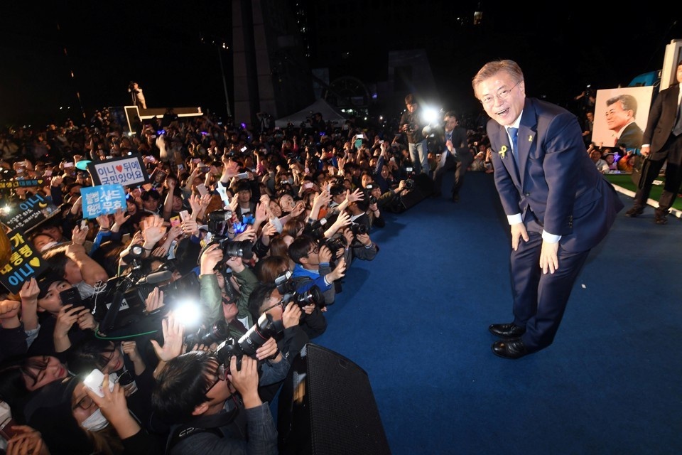 moon jae in niem tin moi cua nguoi han quoc