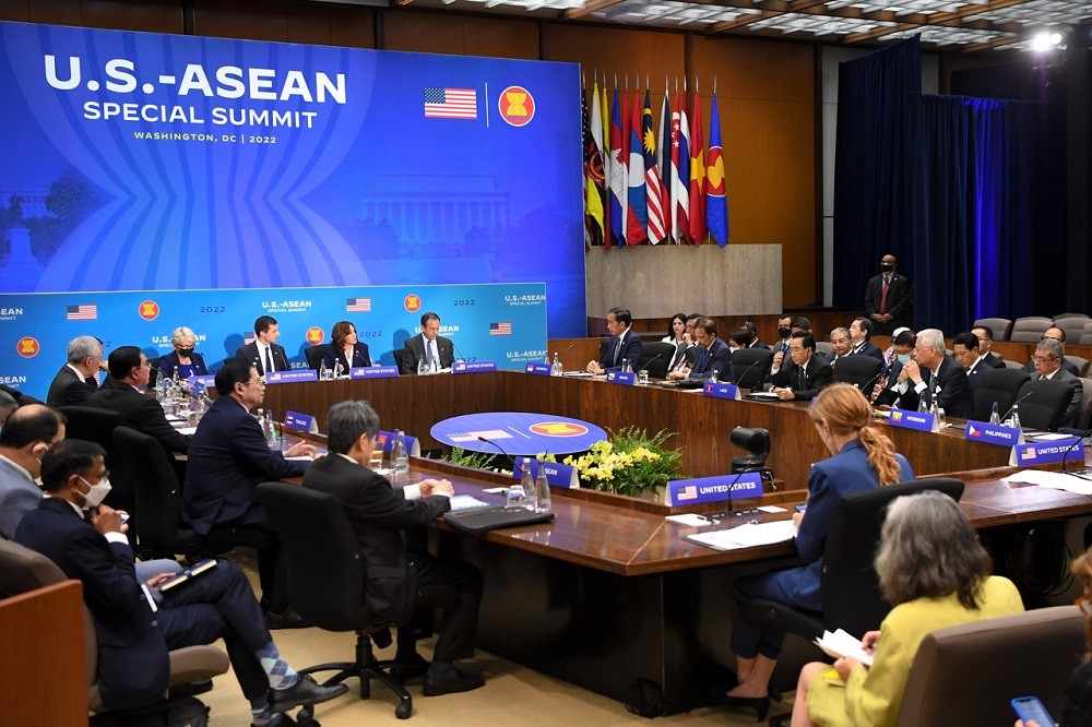 (05.14) Lãnh đạo các nước ASEAN tại phiên họp về Chuyển đổi năng lượng và tăng trưởng bền vững trong khuôn khổ Hội nghị cấp cao đặc biệt ASEAN-Hoa Kỳ ngày 14/5. (Nguồn: Bernama)