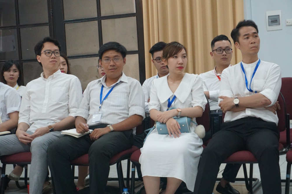 toa dam dai su ngoai giao su menh va tam huyet