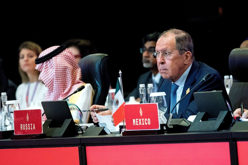 (07.09) Ngoại trưởng Nga Sergey Lavrov đã chỉ trích Mỹ gây ra tình trạng 'thiếu hụt giả tạo' ở Hội nghị Ngoại trưởng G20. (Nguồn: Reuters)