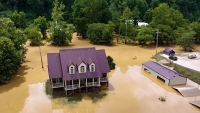 Hàng trăm người thiệt mạng do lũ lụt tại Kentucky, Mỹ và Iran