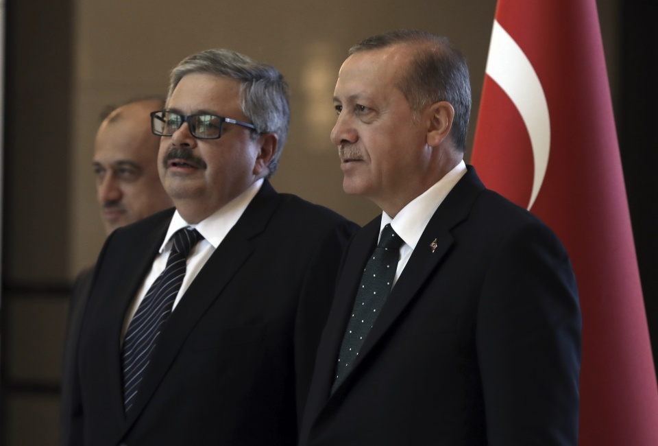 tan dai su nga tai tho nhi ky lac quan ve quan he song phuong