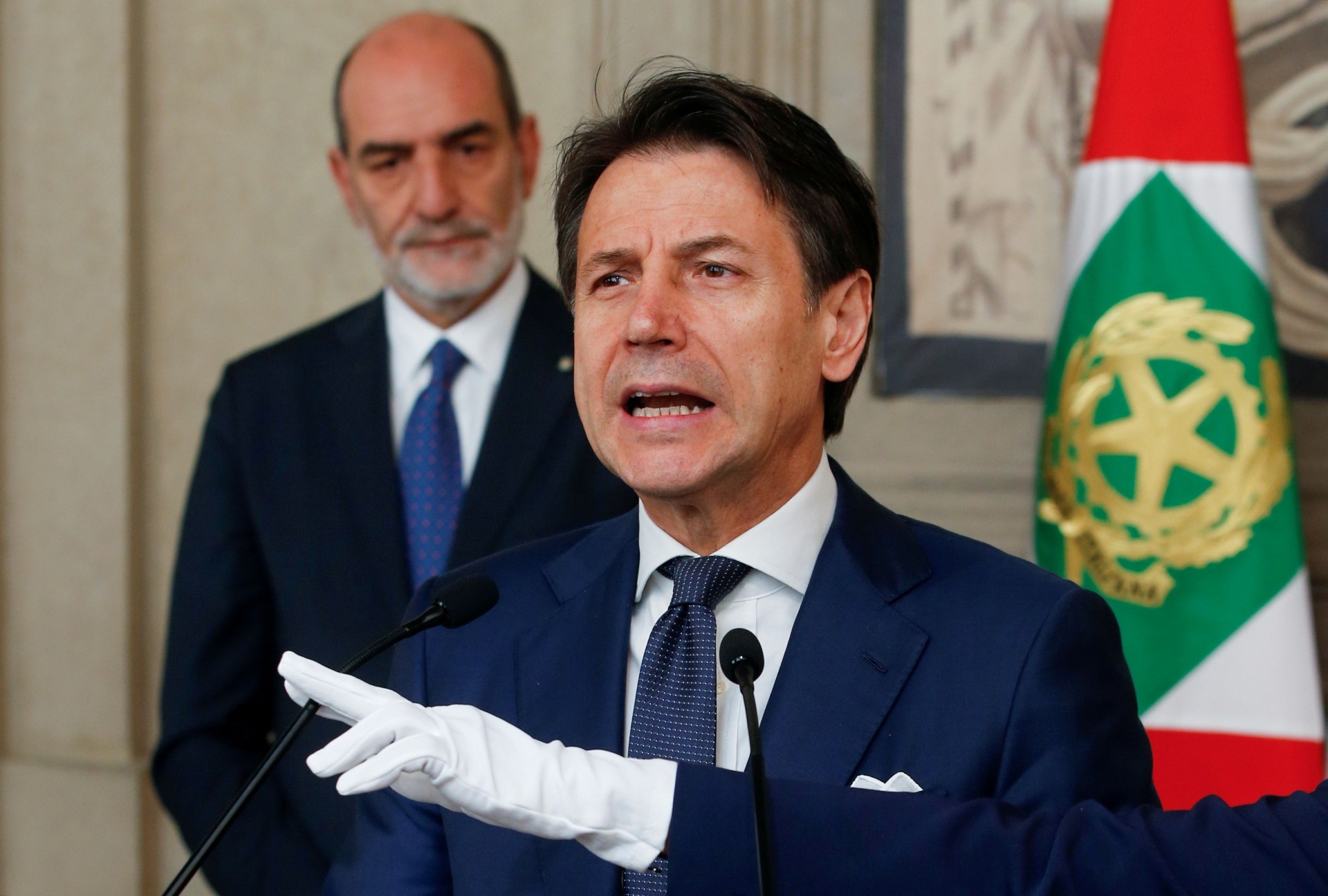 thu tuong italy giuseppe conte tu nguoi dung thanh con cung