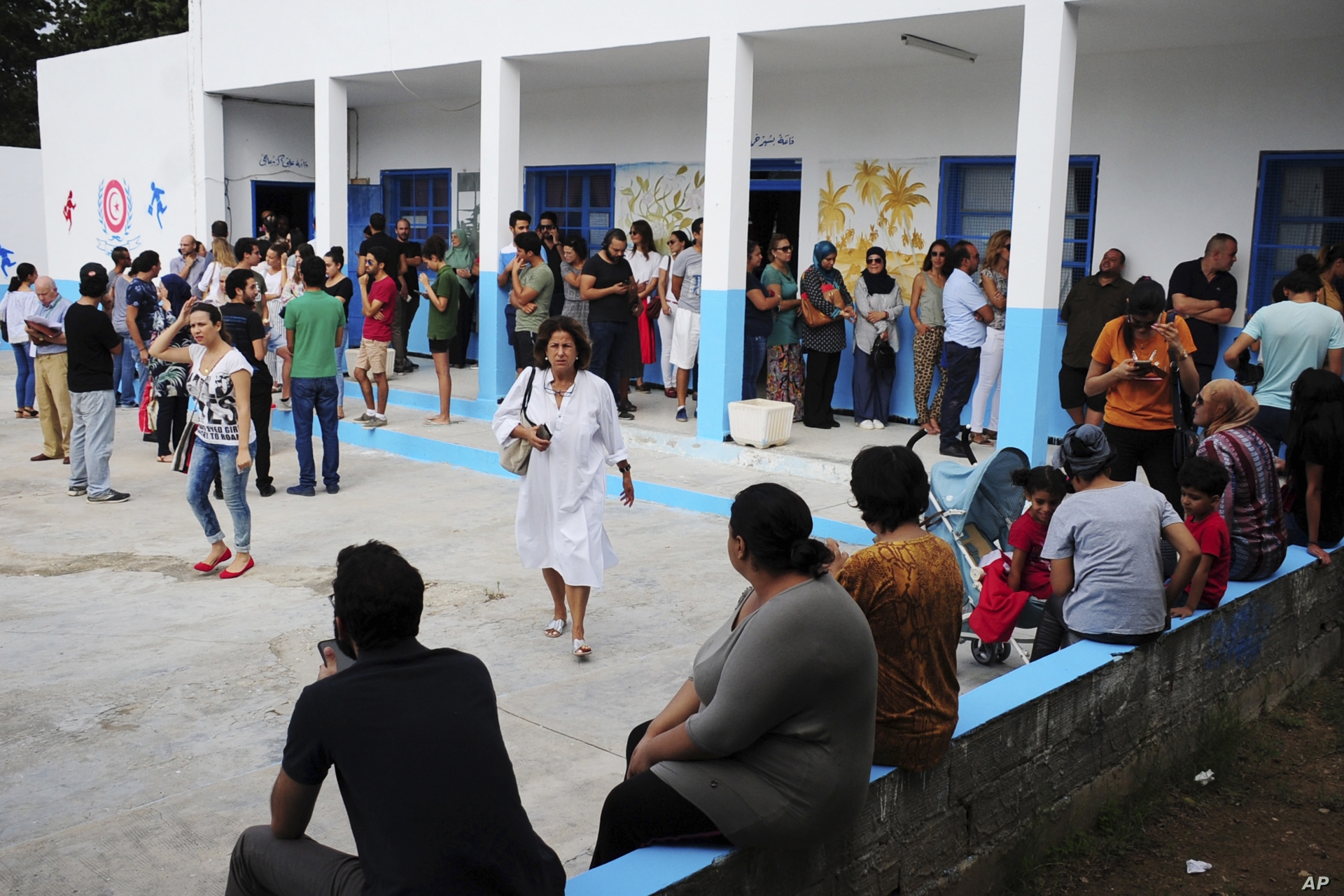 bau cu tunisia khi mua xuan chua mang trai ngot