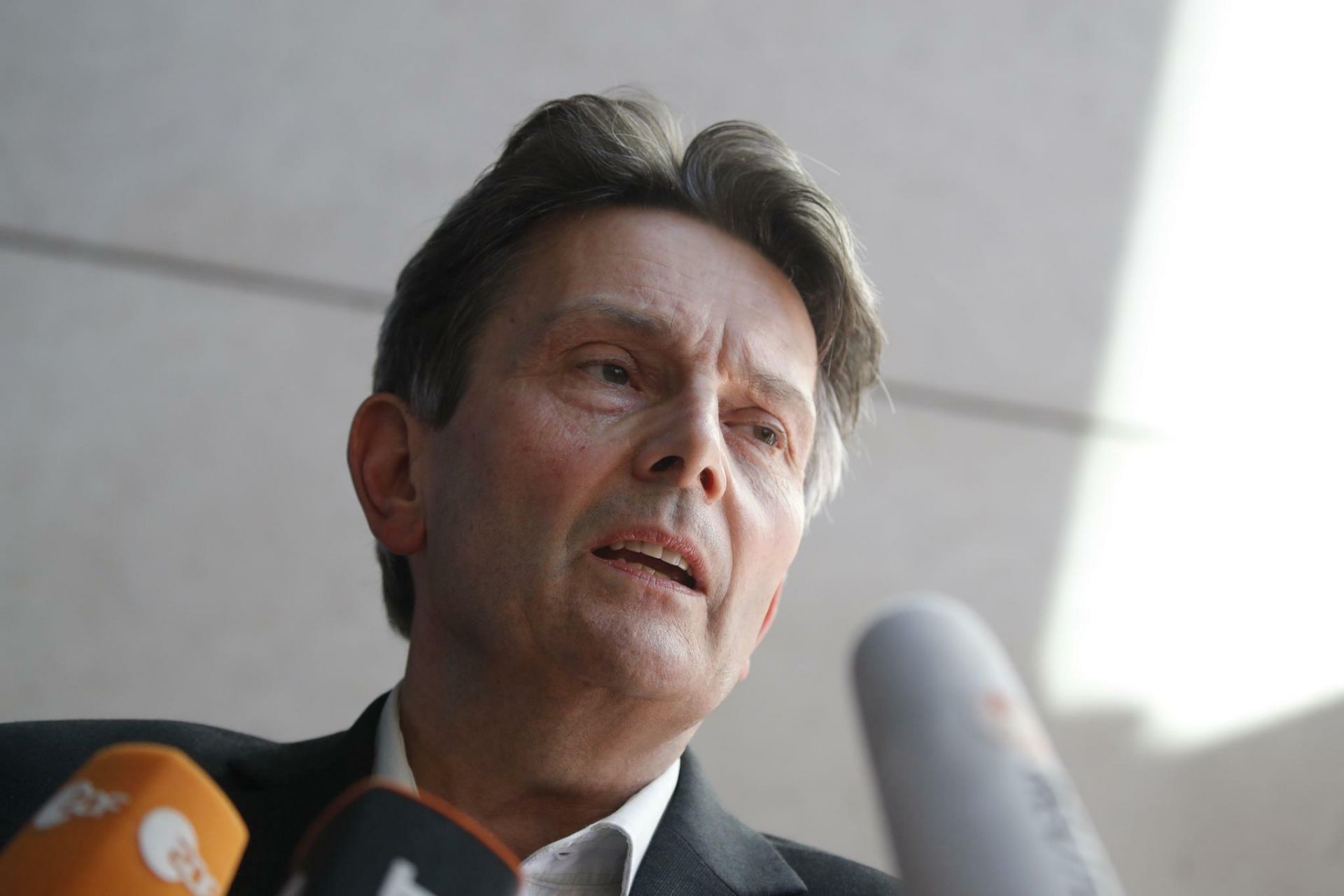 duc noi gian vi noi dung cuoc dien dam trump zelensky kiev xoa diu berlin