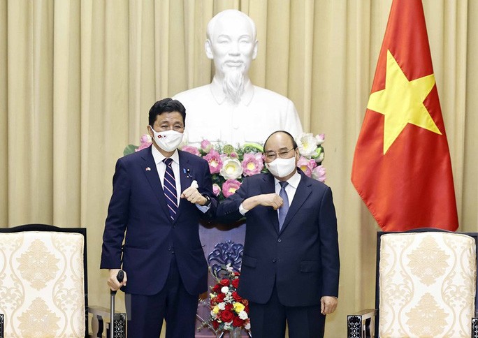 (09.12) Chủ tịch nước Nguyễn Xuân Phúc tiếp Bộ trưởng Quốc phòng Nhật Bản Kishi Nobuo. (Nguồn: TTXVN)