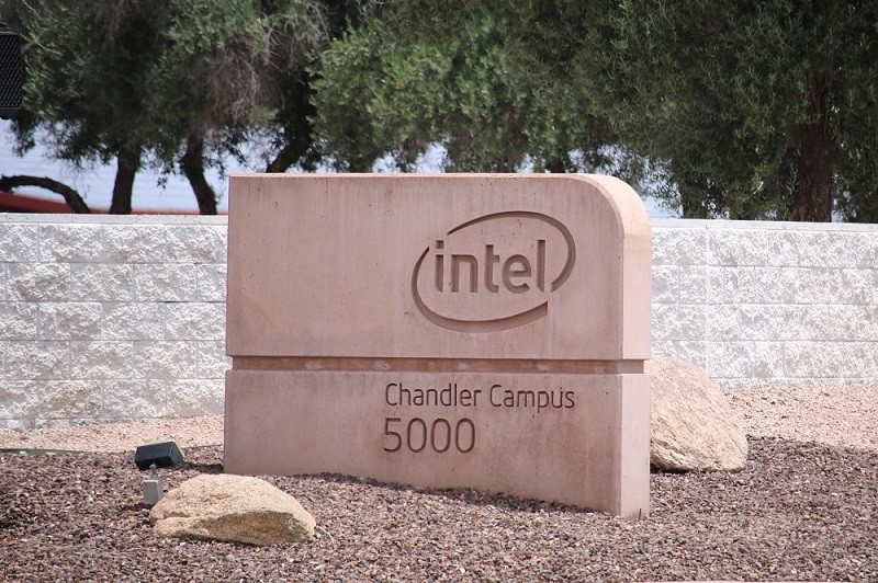 (09.26) Intel dự kiến sẽ đầu tư 20 tỷ USD để xây dựng thêm 2 nhà máy sản xuất vi xử lý tại Chandler, Arizona (Mỹ). (Nguồn: KJZZ)