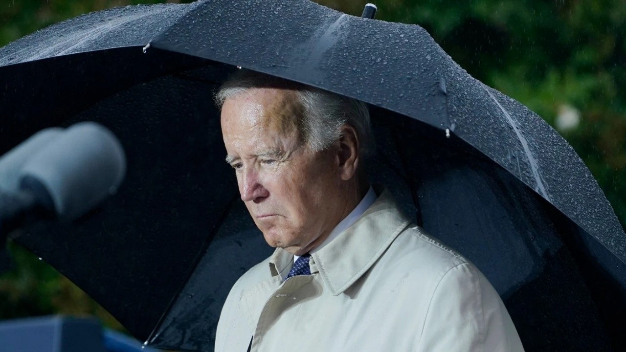 (09.12) Tổng thống Mỹ Joe Biden đặt vòng hoa tưởng niệm 21 năm diễn ra sự kiện 11/9 tại Lầu Năm góc, Washington D.C., Mỹ. (Nguồn: AP) (09.12) Tổng thống Mỹ Joe Biden đặt vòng hoa tưởng niệm 21 năm diễn ra sự kiện 11/9 tại Lầu Năm góc, Washington D.C., Mỹ. (Nguồn: AP)