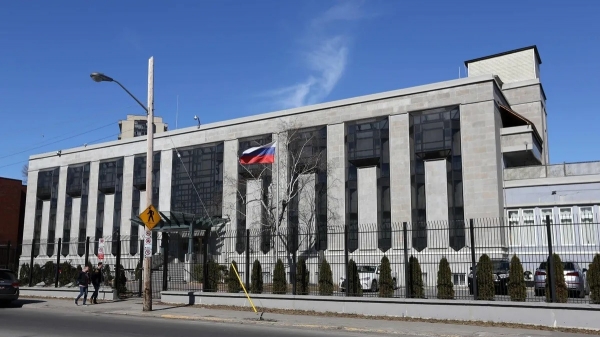 Bị ném bom xăng, Đại sứ quán Nga tại Canada lo 'âm mưu khủng bố'