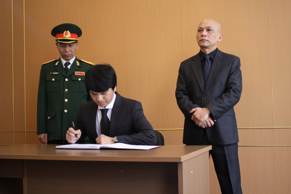 le vieng va mo so tang nguyen tong bi thu do muoi tai trieu tien