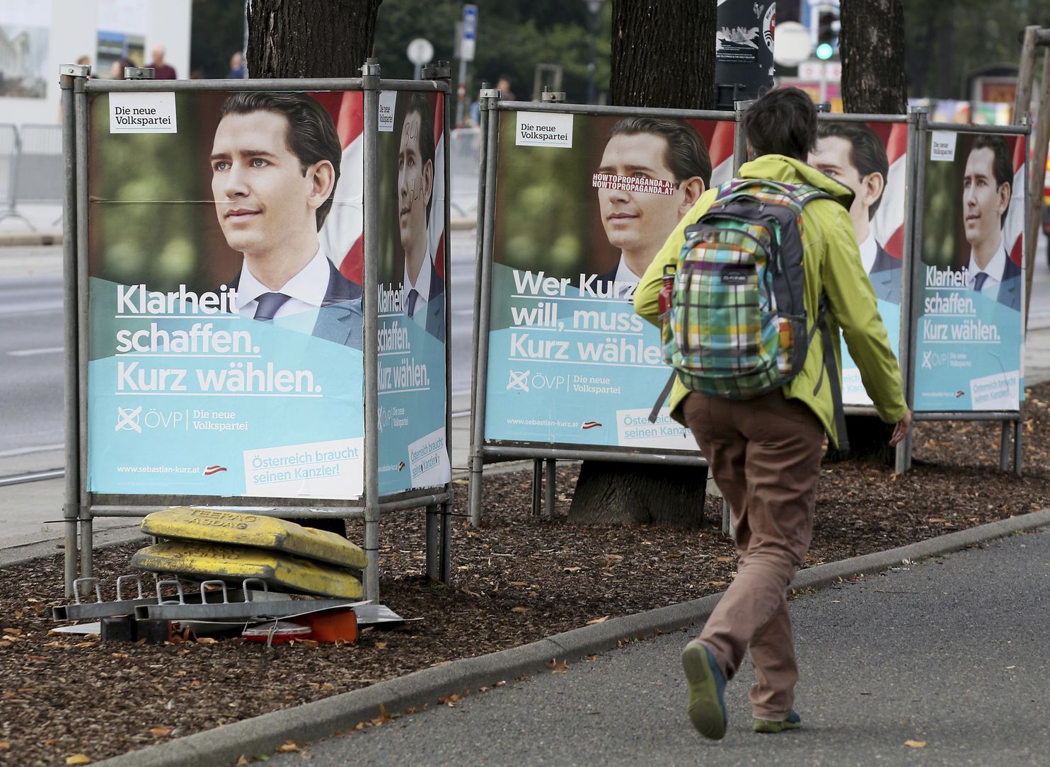 goc nhin toan canh ve bau cu ao