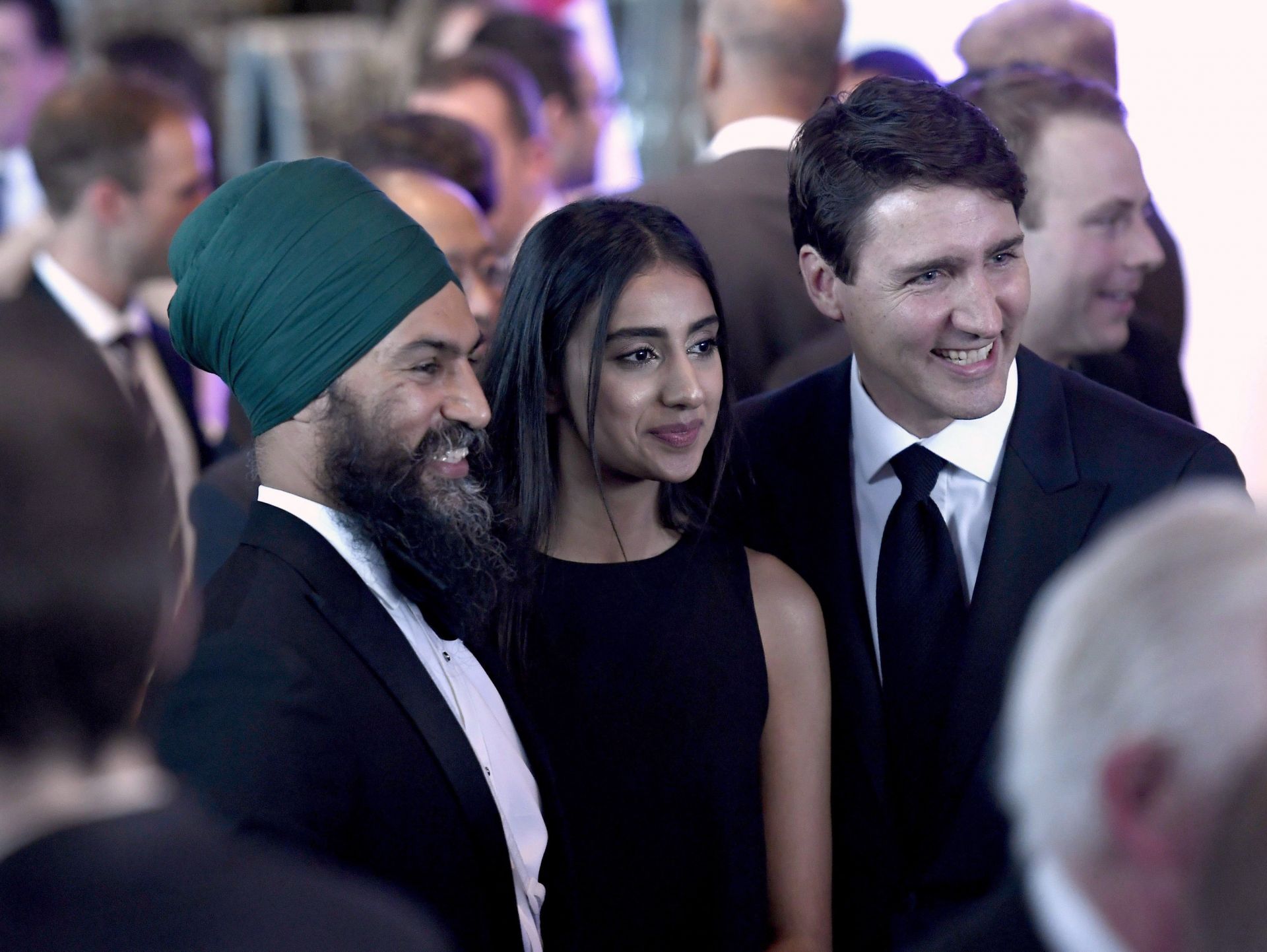 bau cu canada den nhanh di co voi