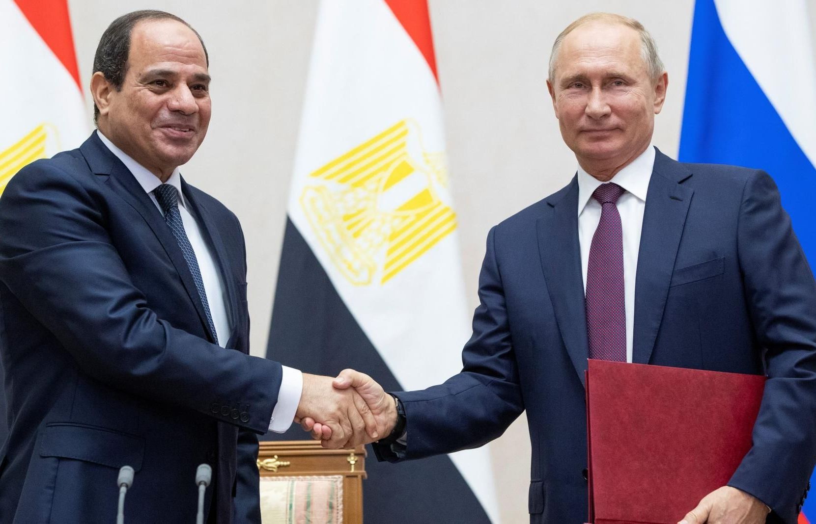 thuong dinh nga chau phi co giup moscow di sau ve truoc